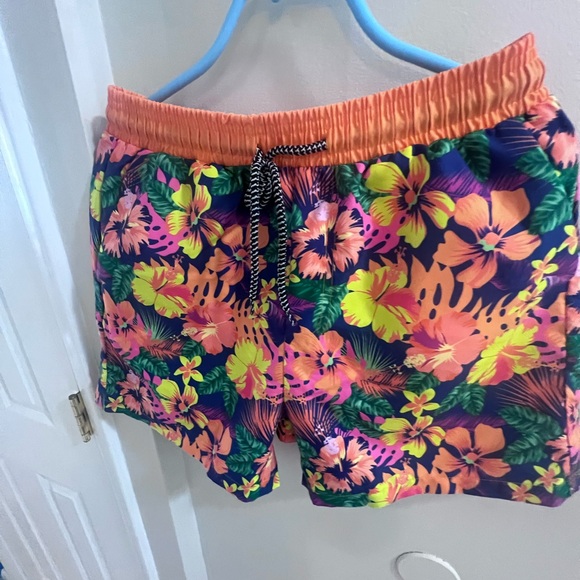 Bright orange floral print swim trunks - Picture 2 of 5